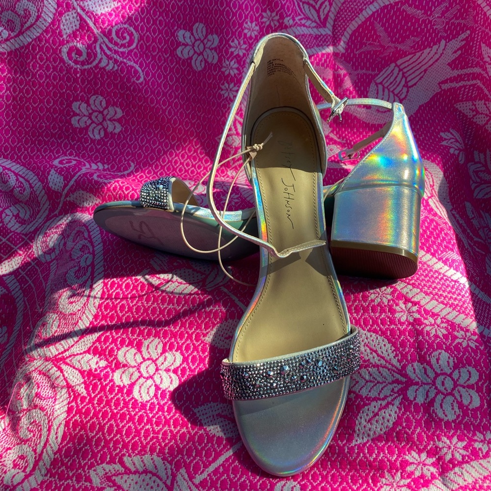 Betsy Johnson size 10 heels BRAND NEW